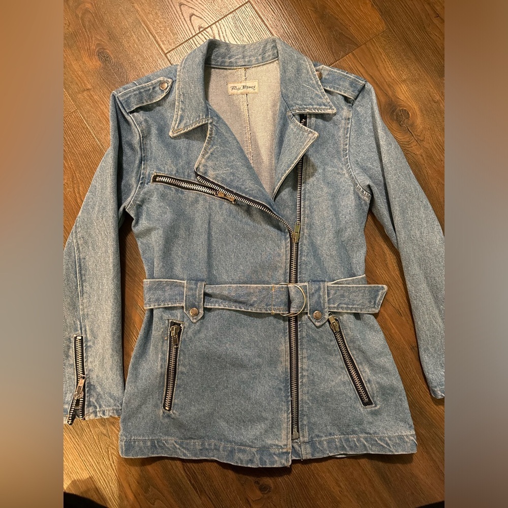 Paris Blues vintage y2k Blue Jean Jacket with Belt and zippers